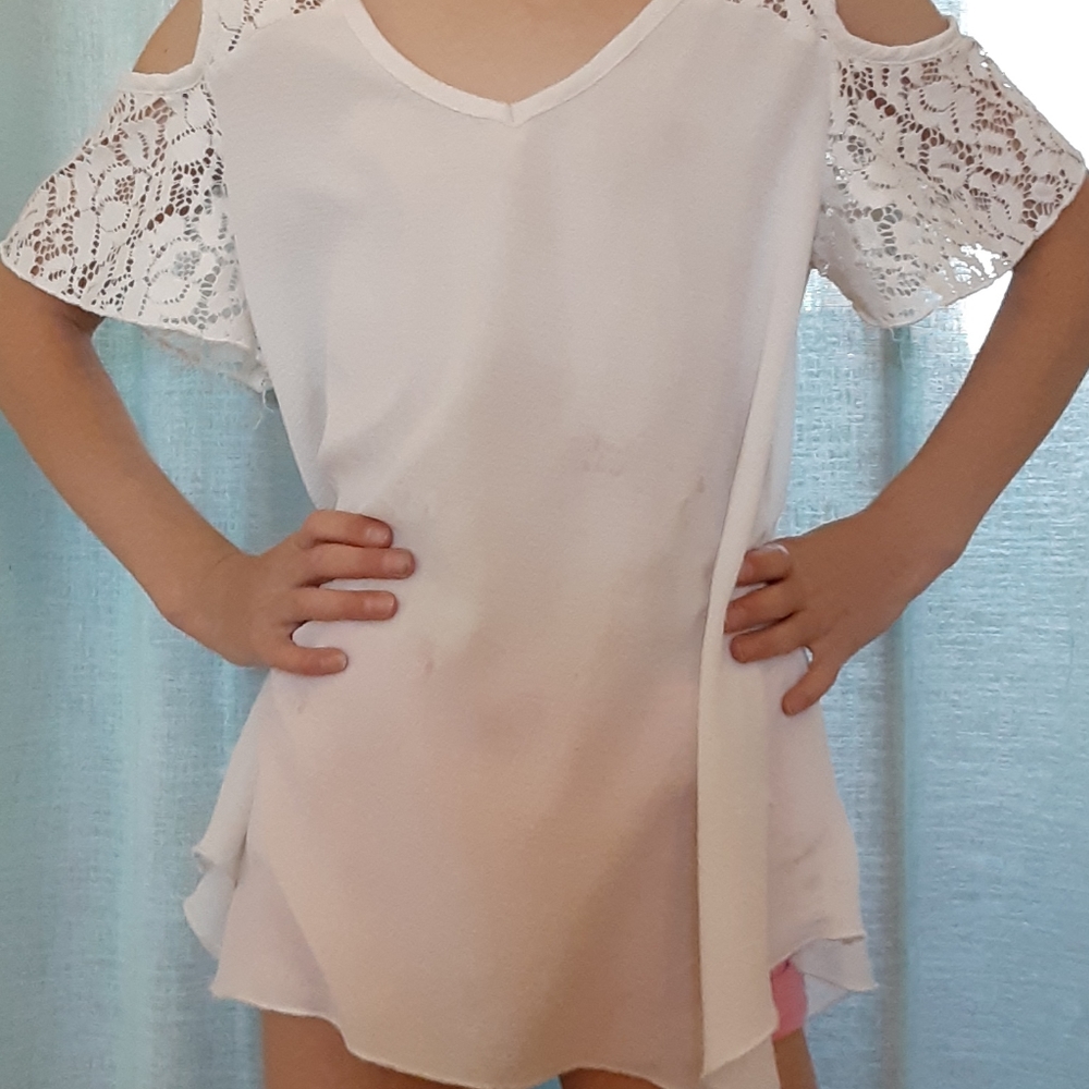 Lace shirt,open back